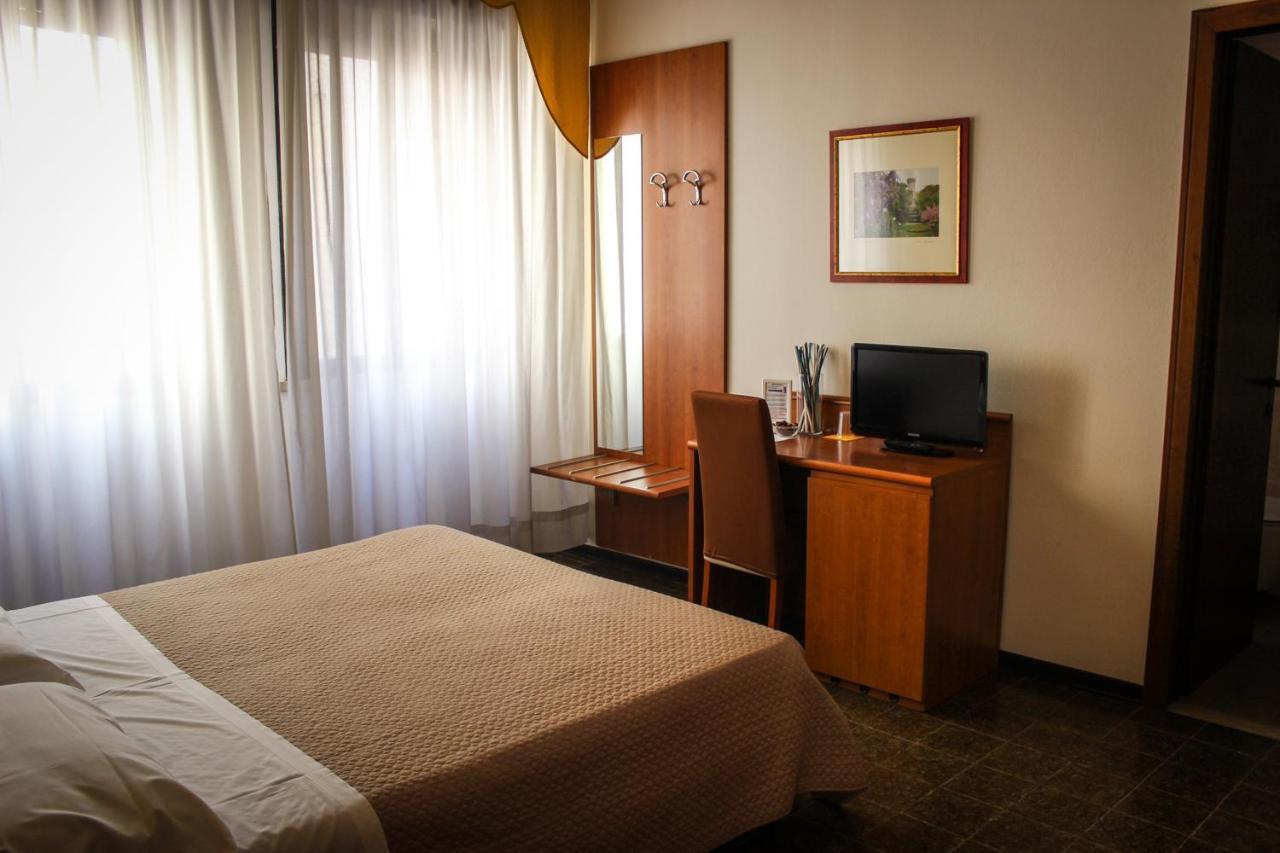 Hotel Centrale Este Zewnętrze zdjęcie