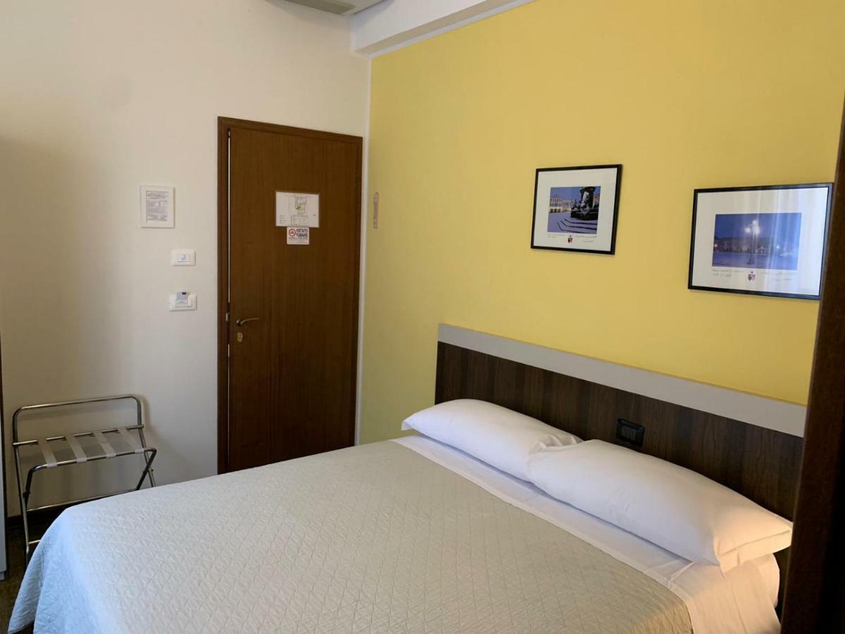 Hotel Centrale Este Zewnętrze zdjęcie