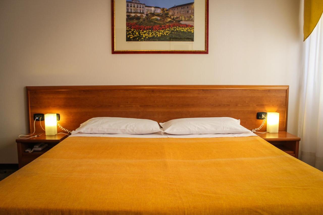Hotel Centrale Este Zewnętrze zdjęcie