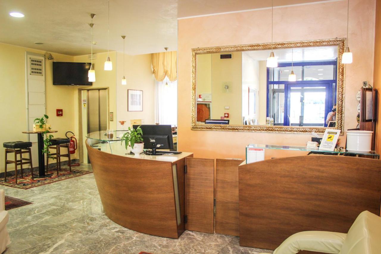 Hotel Centrale Este Zewnętrze zdjęcie