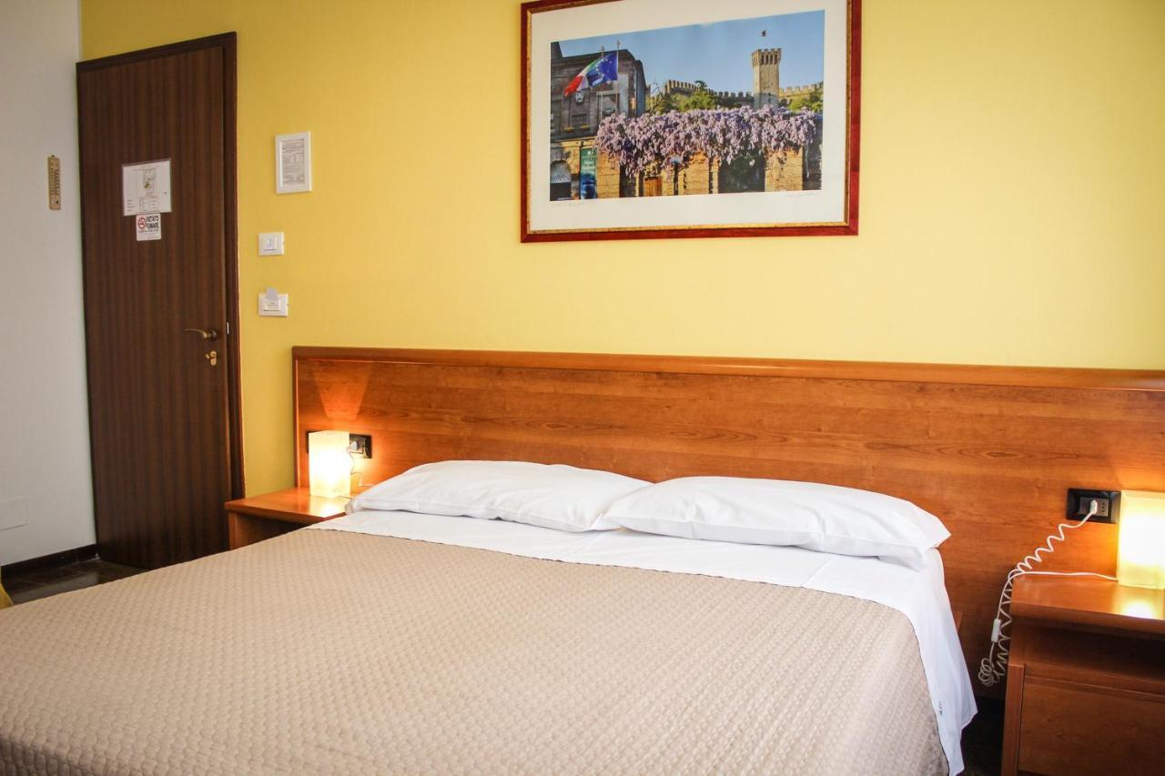 Hotel Centrale Este Zewnętrze zdjęcie