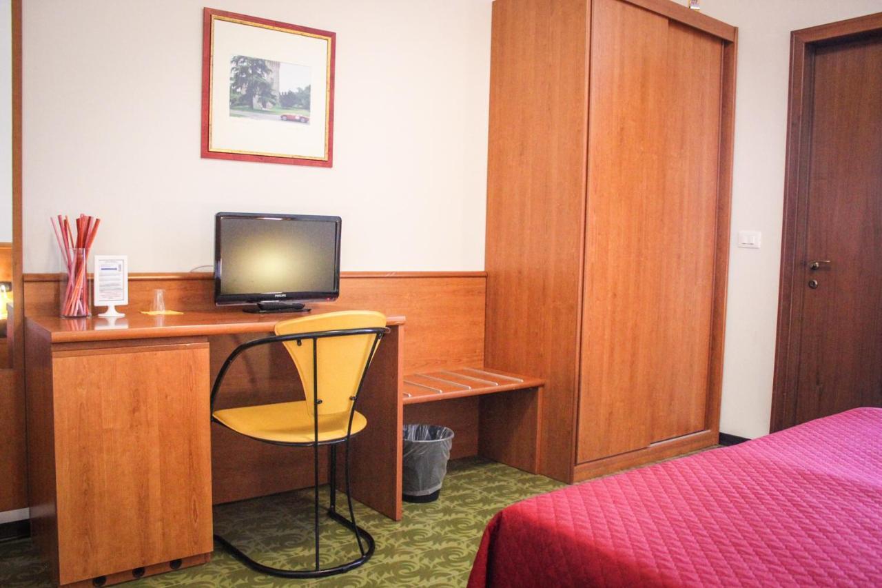 Hotel Centrale Este Zewnętrze zdjęcie