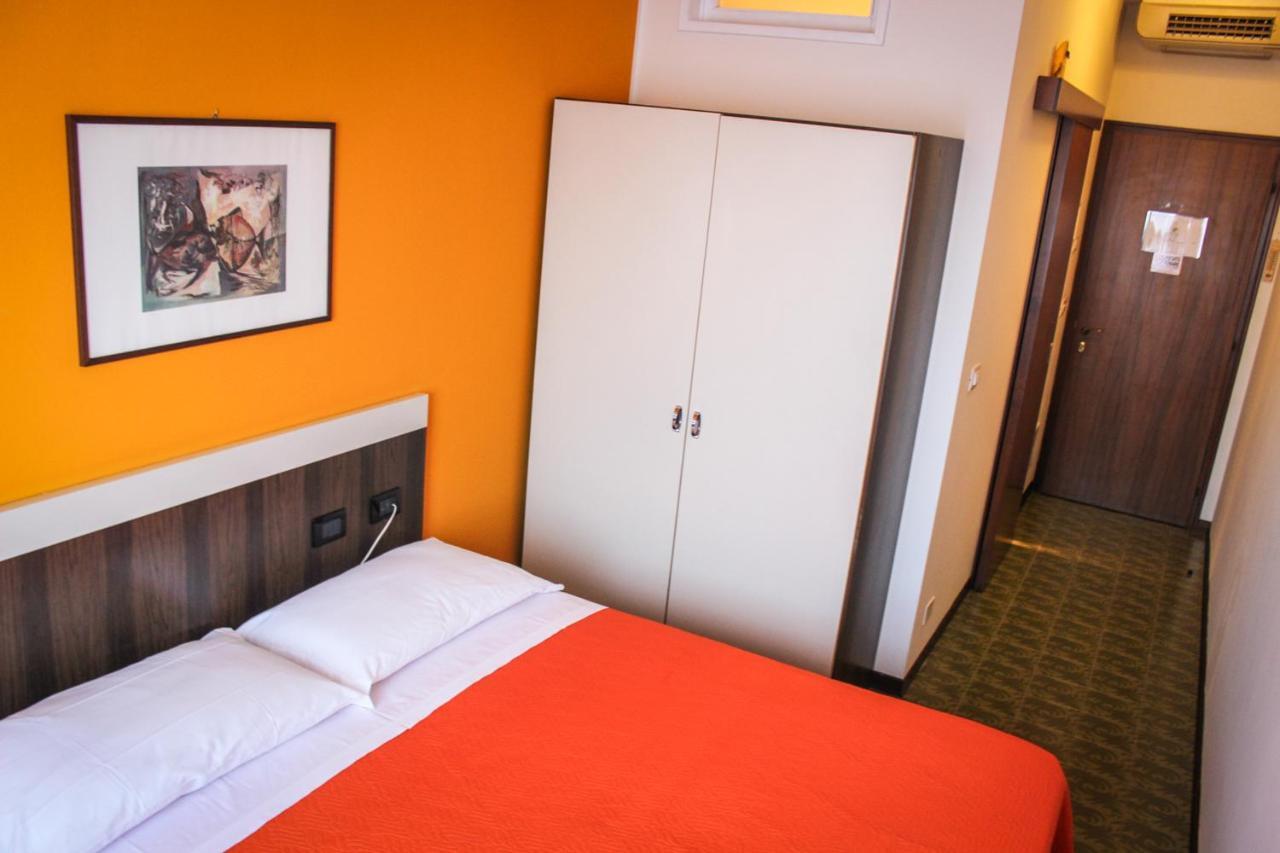 Hotel Centrale Este Zewnętrze zdjęcie