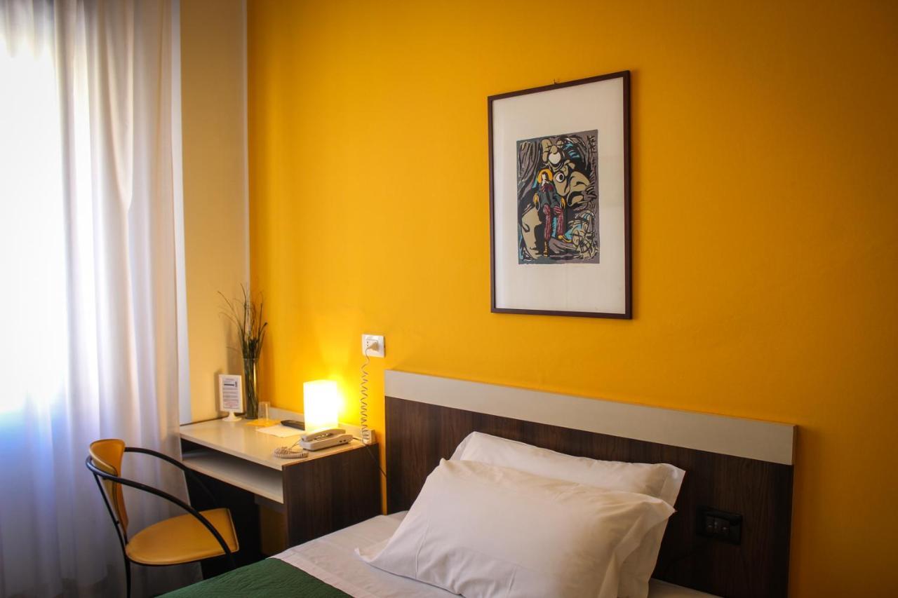 Hotel Centrale Este Zewnętrze zdjęcie